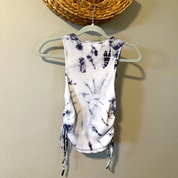 Blue tie dye tank - Picture 3 of 3